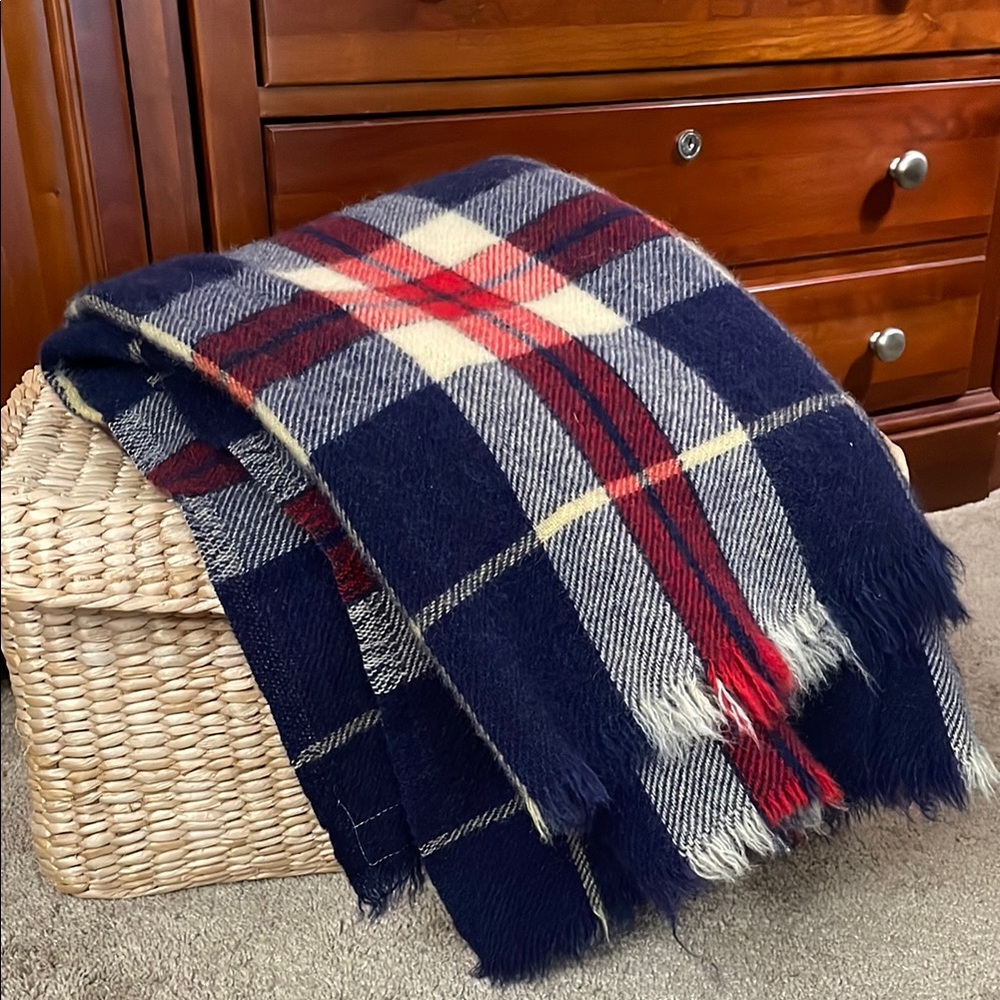 Troy Robe USA - 100% Virgin Wool Blanket Red and Blue Plaid